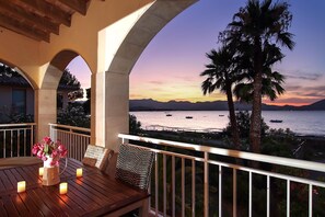 Outdoor dining - Seafront Can Barcares | Barcares | Frontline sea views and spacious 6-bed layout (Pollensa)