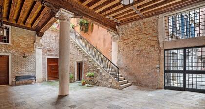 Ca' Della Torre – 5 min from Rialto, 10 min from St. Mark's