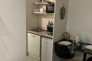 Private kitchen - Cloudy Escape - Calm, Elegance and Absolute Relaxation (Carquefou)