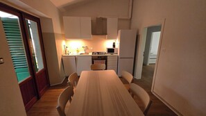 Private kitchen - Apartment in the heart of Alto Mugello, well-kept rooms and fully equipped kitchen (Pietramala)