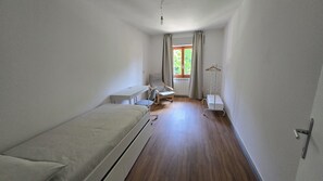 Room - Apartment in the heart of Alto Mugello, well-kept rooms and fully equipped kitchen (Pietramala)