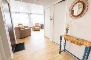 Interior - RARE: Spacious 5-Bedroom Apartment Near the TGV Station by Groom* (Lorient)