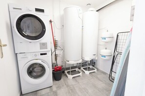 Interior - RARE: Spacious 5-Bedroom Apartment Near the TGV Station by Groom* (Lorient)