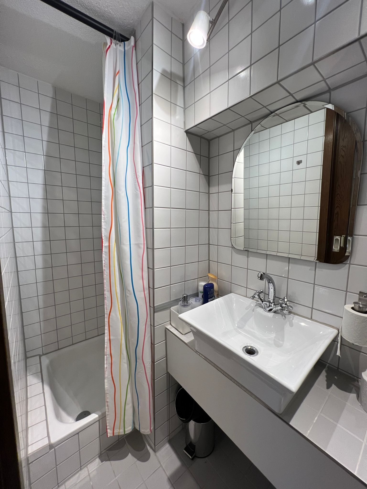 Bruser, hårtørrer, håndklæder