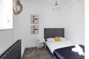 Apartment, 2 Bedrooms | Bathroom - Cobden 2 Bed Apartment (London)