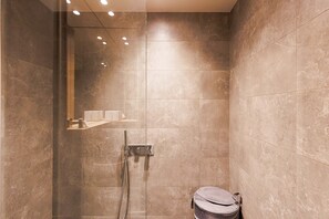 Shower, towels - 5 Croisette 6-2916-5* apartment on the Croisette (Cannes)