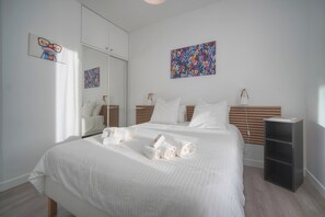 6 habitaciones, tabla de planchar con plancha y wifi gratis 