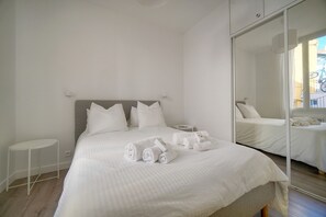 6 bedrooms, iron/ironing board, free WiFi, bed sheets