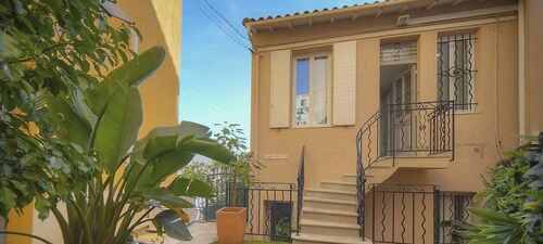 6 BEDROOM TOWNHOUSE TERRACE A6B002