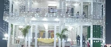 Khu tổ chức đại tiệc ngoài trời