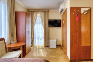 Standard Single Room | In-room safe, soundproofing, iron/ironing board, free WiFi - Hotel Muszyna (Muszyna)