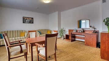 Apartment, Balcony, Garden View | In-room safe, soundproofing, iron/ironing board, free WiFi