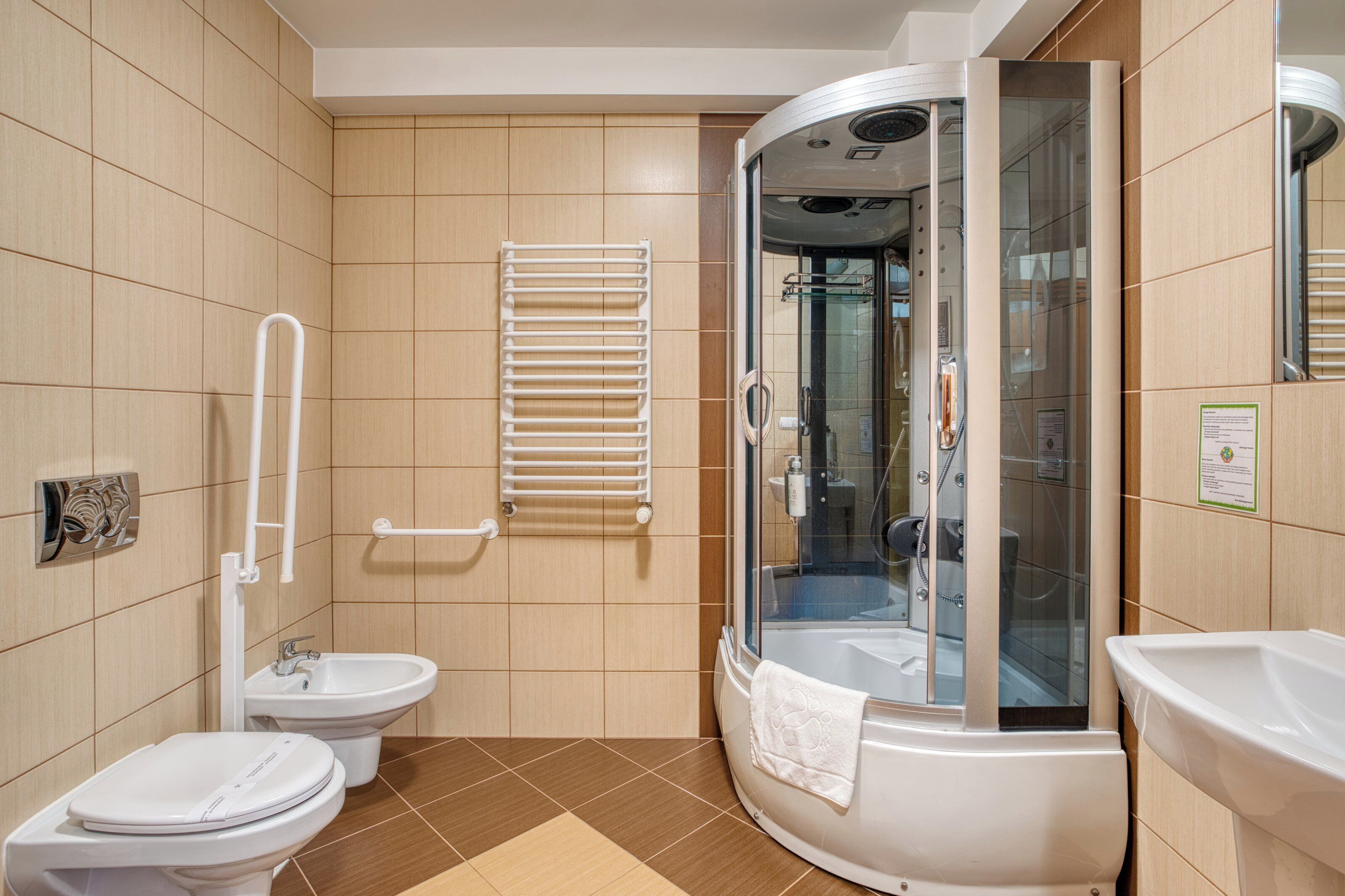 Classic Twin Room, Balcony | In-room safe, soundproofing, iron/ironing board, free WiFi