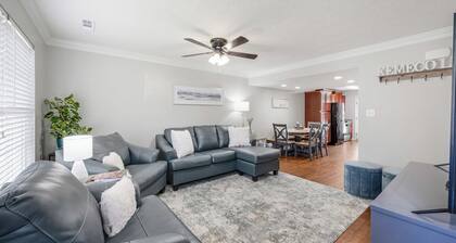 Luxury 3BR3BA 5mins-Liberty U. 9mins from Downtown Soft beds Fast WiFi & Patio