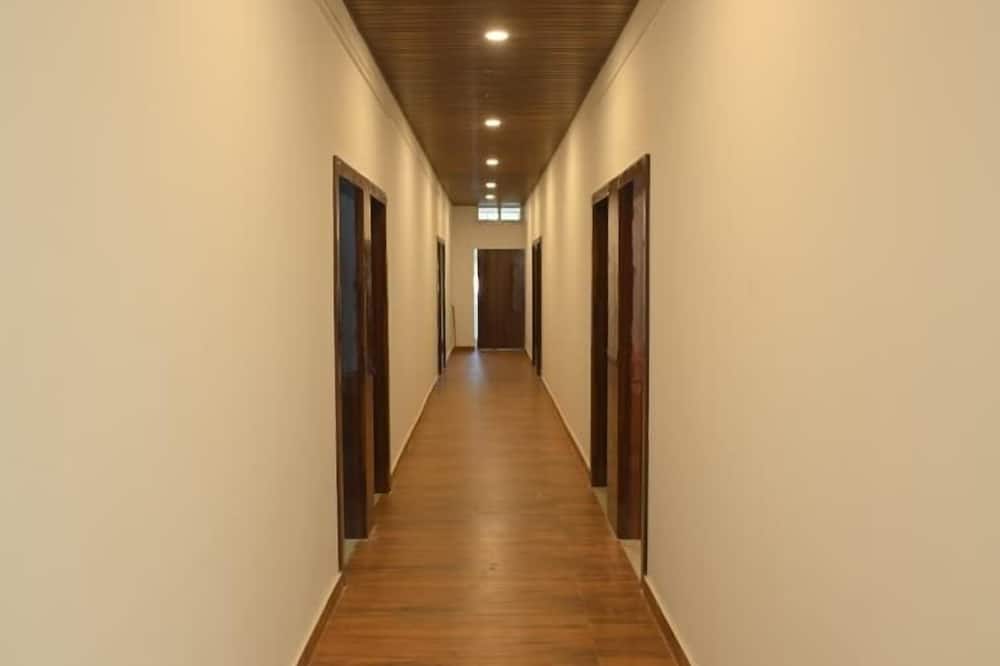 Hotel Tricon Residency