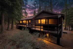 Exterior - Hot tub, Game Room, Sleeps 16, No neighbors, Near Palisades, Woods (Truckee)