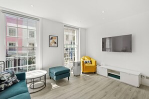 Living area - Chic Apartment Near Knightsbridge (London)