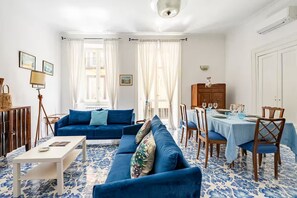 Smart TV - Ammore A Mare - Luxury Apartment Near The Sea (Napoli)