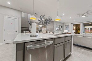 House (Multiple Bedrooms) | Property amenity