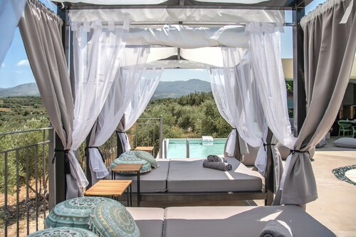 Varimpo Villa, Secluded Wellness & Play Getaway