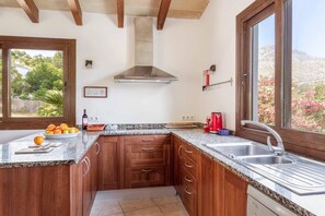Fridge, oven, stovetop, dishwasher - Beachside Can Botana | Cala San Vicente | Stylish retreat steps from Cala. (Pollensa)