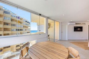 Dining - Modern beachfront apartment on Marbella’s promenade (Marbella)