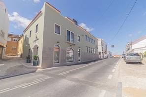 Front of property - Galega Villas (Mafra)