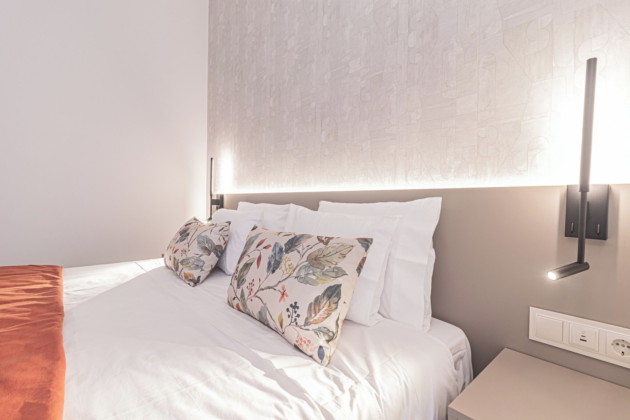 Doppel- oder Zweibettzimmer, barrierearm, Stadtblick | Zimmersafe, Schreibtisch, laptopgeeigneter Arbeitsplatz