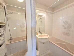 Hair dryer - Studio lumineux avec vue mer  piscine (Les Sables-d´Olonne)