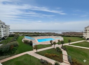 A heated pool - Studio lumineux avec vue mer  piscine (Les Sables-d´Olonne)