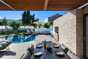 Outdoor dining - Alma Luxury Villas Plumeria, Villa (Ialysos)