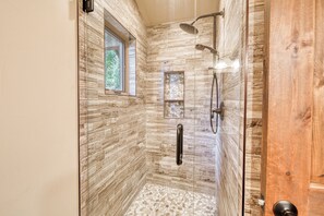 Shower, hair dryer, towels - Homewood Hideaway West Shore- 3 BR- Dog OK One Block from Lake! (Homewood)