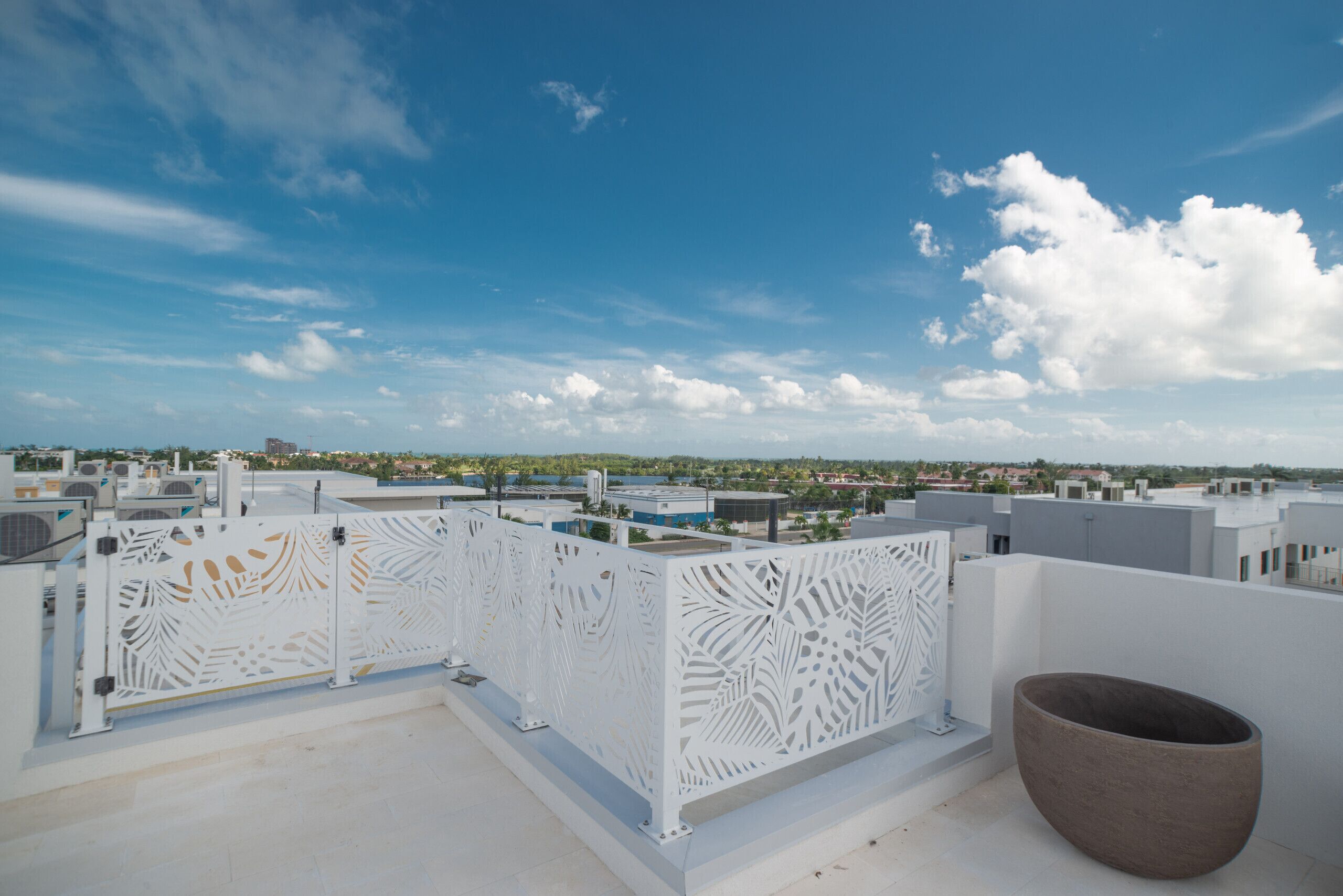 المنطقة المحيطة بالمنشأة