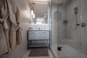 Shower, hair dryer, towels - Steps to Seven Mile Beach Luxe 2-Bed at Grove Too (Seven Mile Beach)