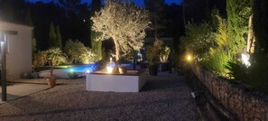 Property grounds - Modern villa with pool and views of the Var hills. (Vidauban)