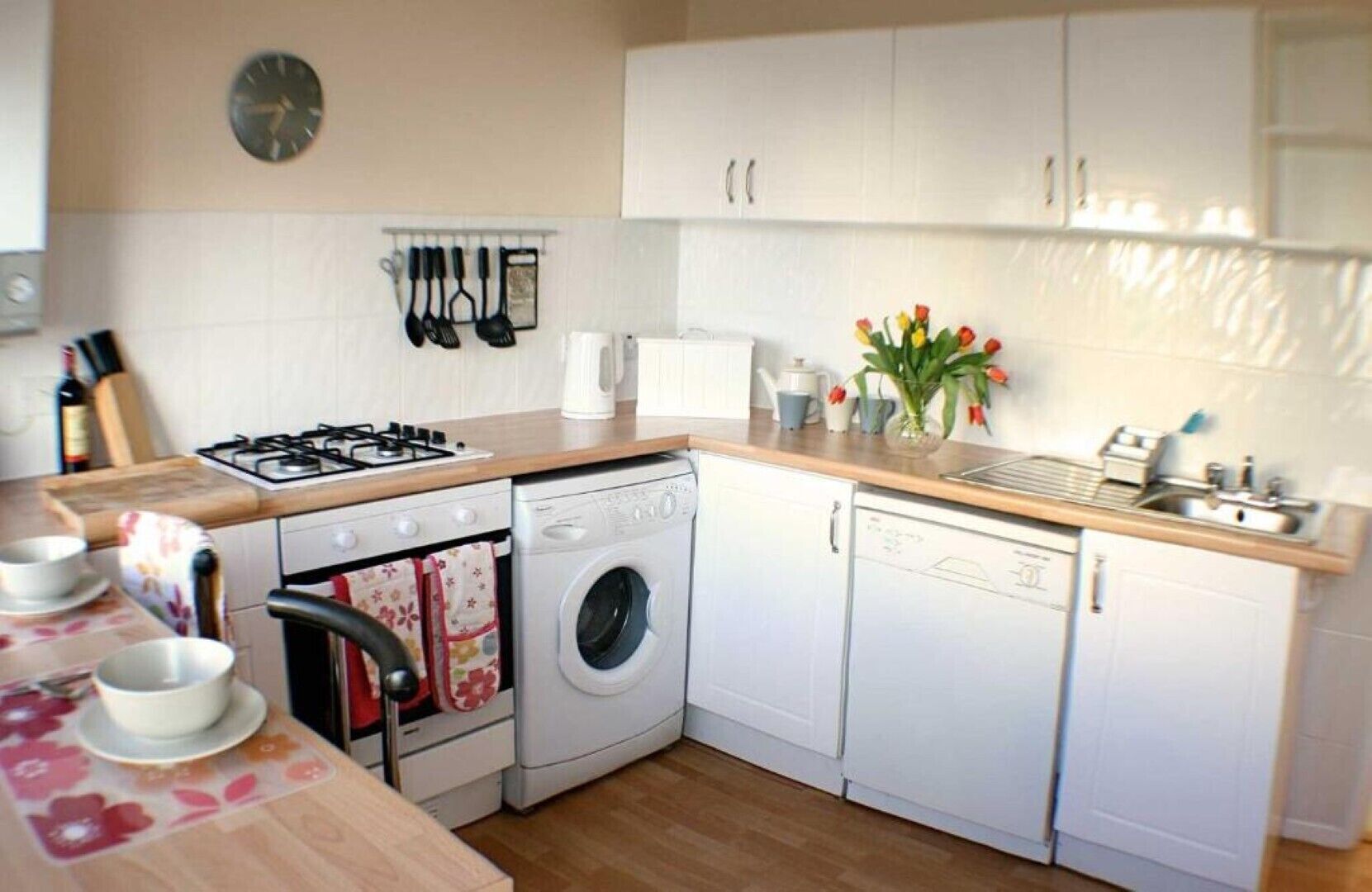 Mikroaaltouuni, uuni, astianpesukone