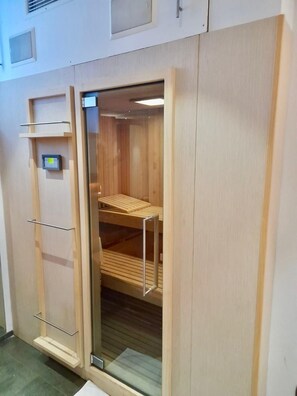 Sauna - Villa with swimming pool and sauna (Pila)