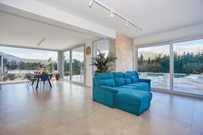Interior - Le Gemelle | Castellammare del Golfo | Contemporary retreat with pool and sauna (Castellammare del Golfo)