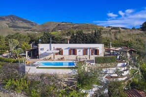 Exterior - Casa del Pendio | Scopello | Sea-view infinity pool | Peaceful hillside retreat (Castellammare del Golfo)