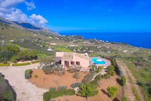 Exterior - Casa Armonia | Scopello | Infinity Pool | Sea-View Veranda | Peaceful Hillside. (Castellammare del Golfo)
