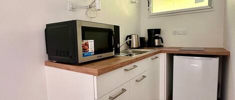 Macchina per tè/caffè, frigorifero, microonde, forno