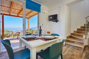 Dining - Casa Montepetrino | Castello di Baida | Sea Views | Private Pool | Peaceful. (Castellammare del Golfo)