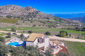 Exterior - Casa Montepetrino | Castello di Baida | Sea Views | Private Pool | Peaceful. (Castellammare del Golfo)