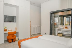 5 chambres, fer et planche à repasser, Wi-Fi, draps fournis