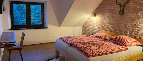 Iron/ironing board, WiFi, bed sheets