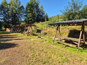 Property grounds - Apartment 'Unit 2' with Mountain View, Private Garden and Wi-Fi (Bärenstein)