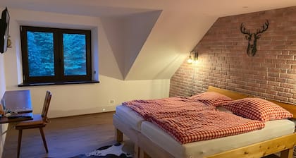 Apartment 'Unit 2' with Mountain View, Private Garden and Wi-Fi