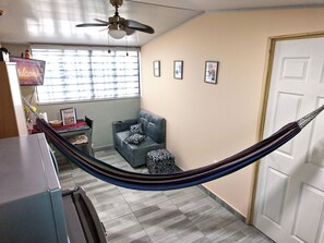 Interior - 1-bedroom apartment with AC-kitchen, hot water  in San Salvador (San Salvador)