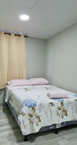 Wifi gratis y ropa de cama 