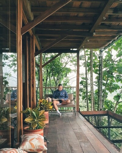 High beautiful Salamina Cabin